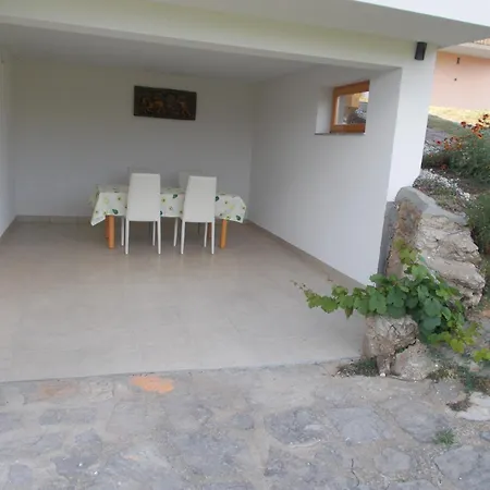 Apartma Prima 아파트 Podbocje