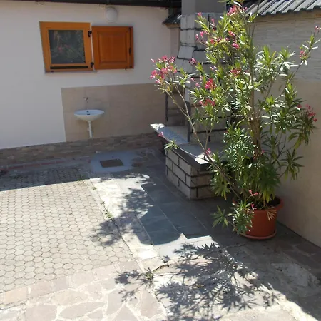 Apartma Prima * Podbocje