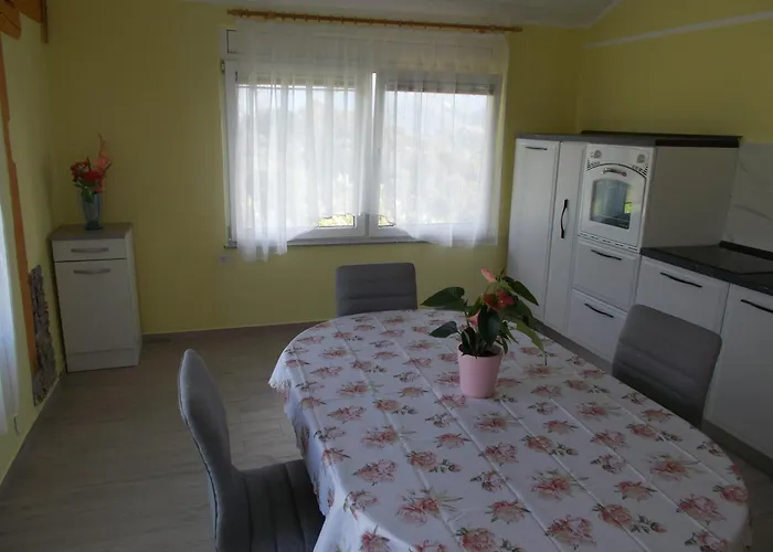 아파트 Apartma Prima *